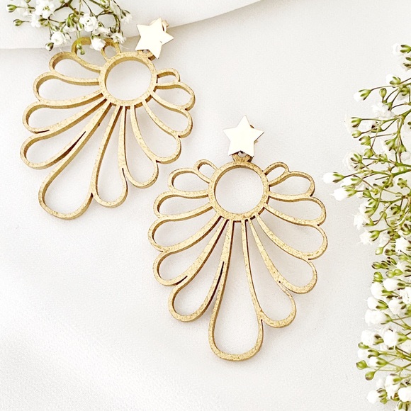 Cute Dangle Wood Earrings - Picture 2 of 6